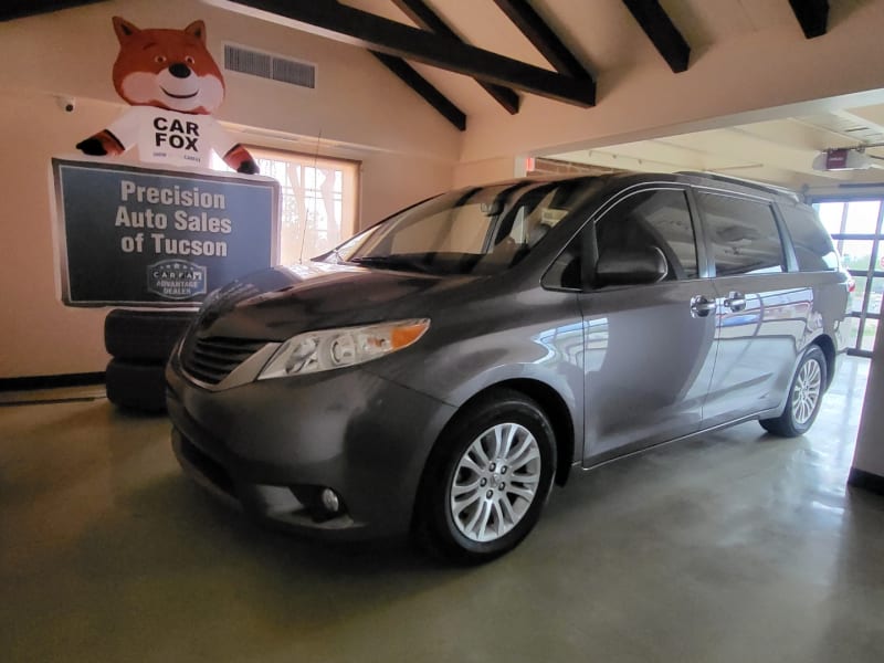 Toyota Sienna 2014 price $19,999