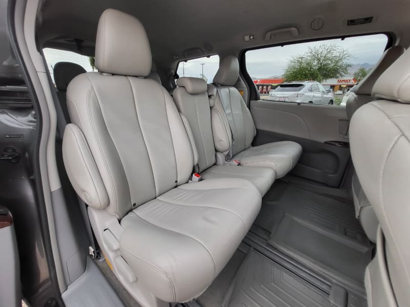 Toyota Sienna 2014 price $19,999