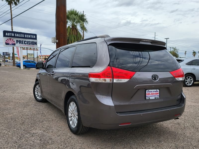 Toyota Sienna 2014 price $19,999