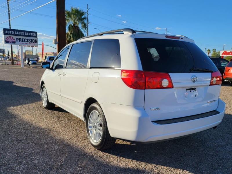 Toyota Sienna 2010 price $11,999