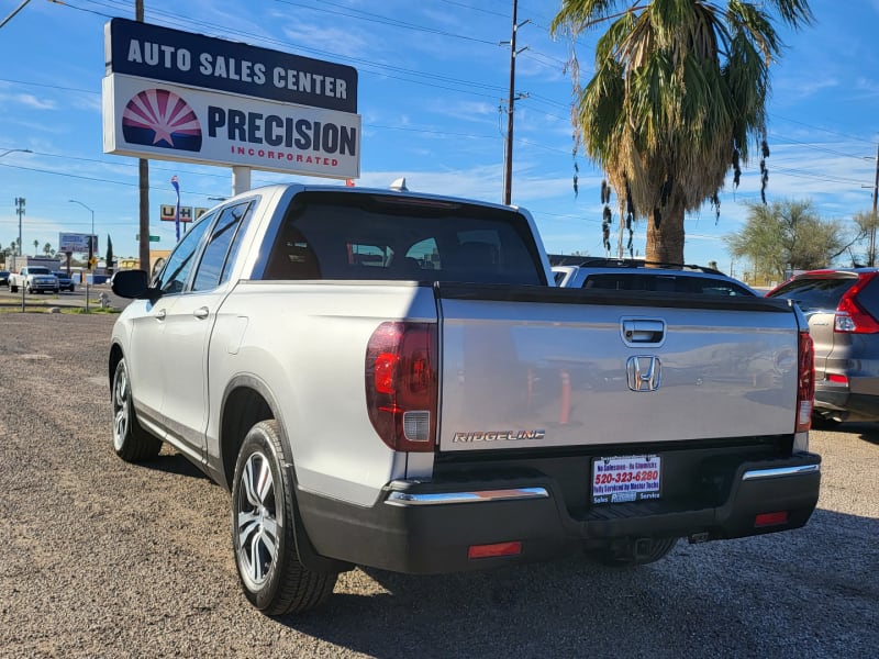 Honda Ridgeline 2017 price $17,899