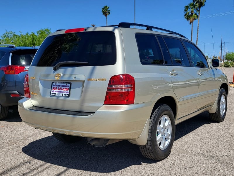 Toyota Highlander 2001 price $8,799