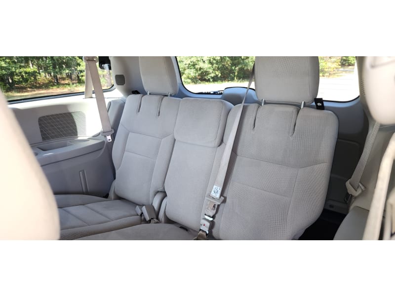 Dodge Grand Caravan 2015 price $9,275
