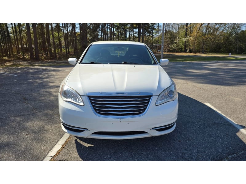 Chrysler 200-Series 2014 price $8,395