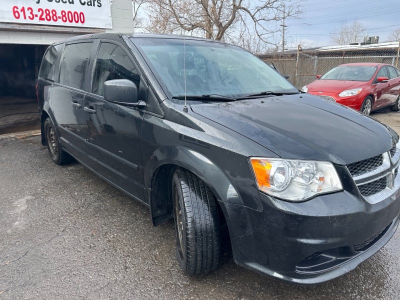 Dodge Grand Caravan 2016 price $12,995