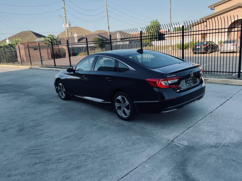 Honda Accord Sedan 2018 price $18,500