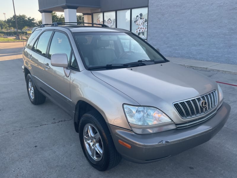 Lexus RX 300 2002 price $3,500