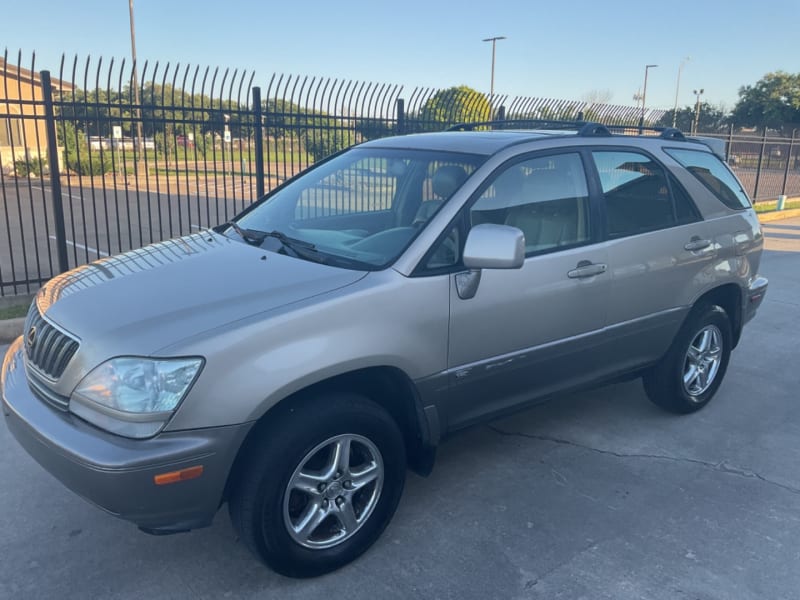 Lexus RX 300 2002 price $3,500