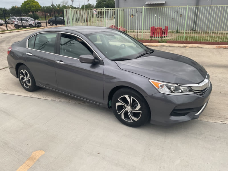 Honda Accord Sedan 2016 price $11,300