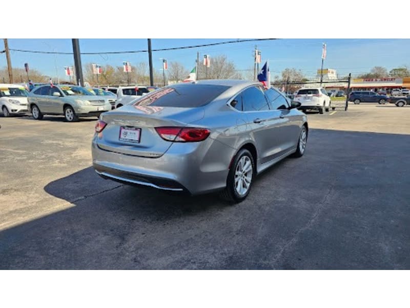 Chrysler 200 2016 price $6,500