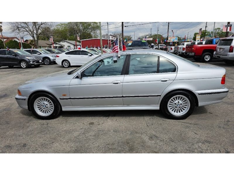 BMW 5-Series 2000 price $5,995