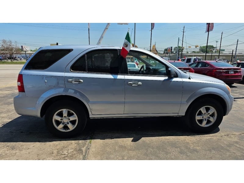 Kia Sorento 2008 price $3,995