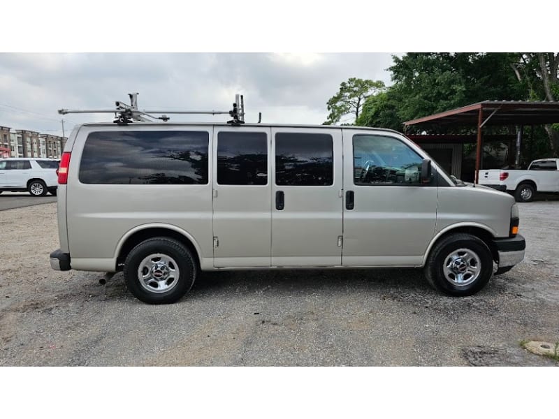 GMC Savana Passenger 2007 price $6,995