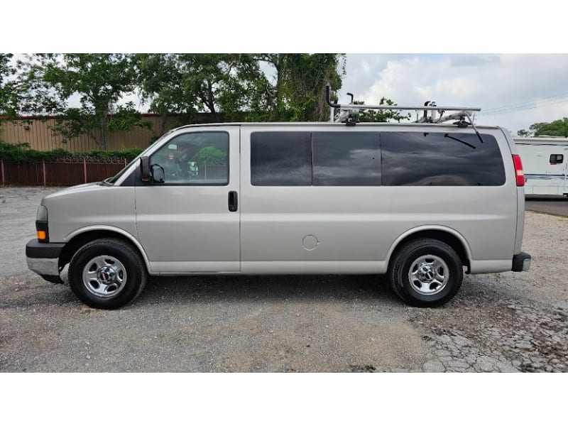 GMC Savana Passenger 2007 price $6,995