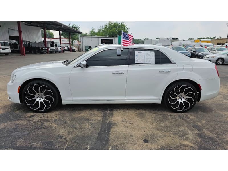 Chrysler 300 2016 price 7995