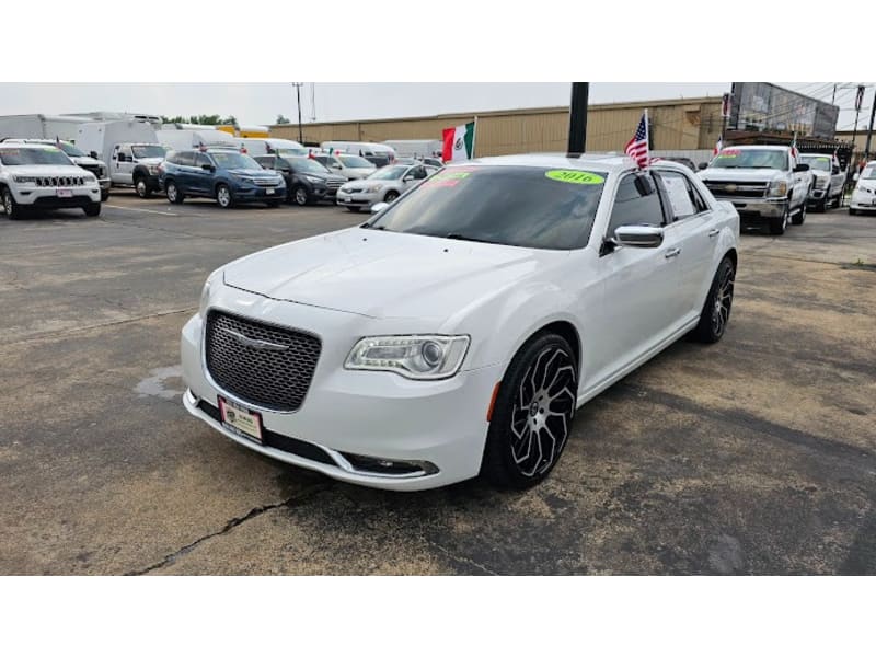 Chrysler 300 2016 price 7995