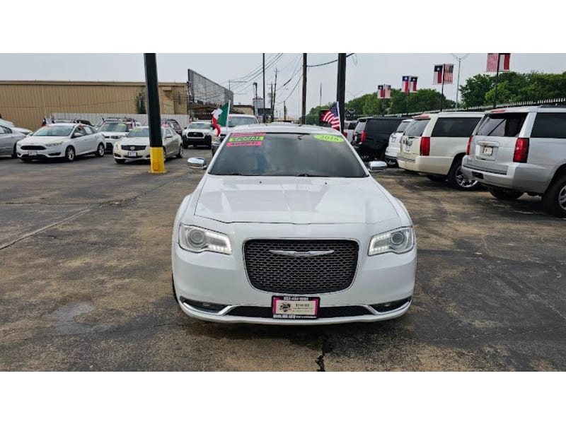 Chrysler 300 2016 price 7995