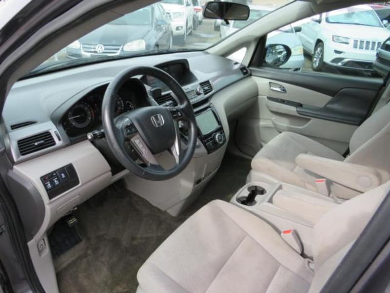 Honda Odyssey 2015 price $13,450