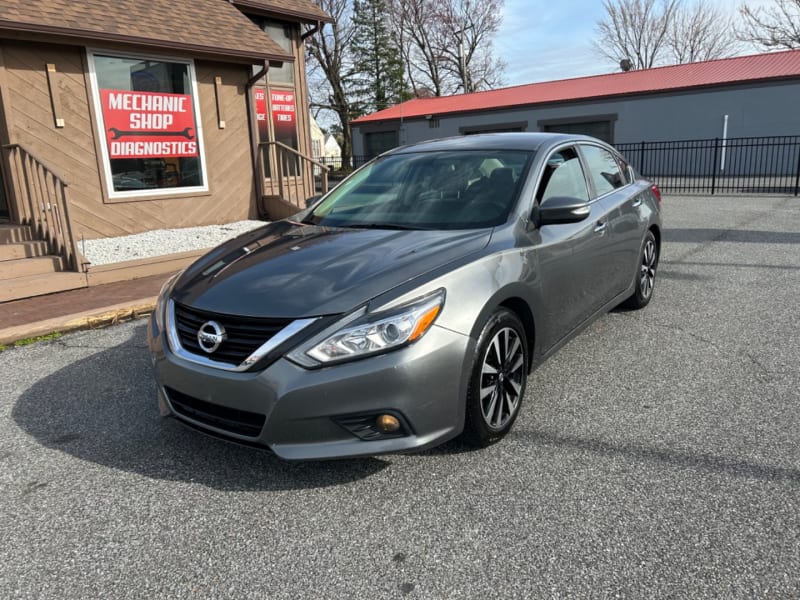 Nissan Altima 2018 price $9,995