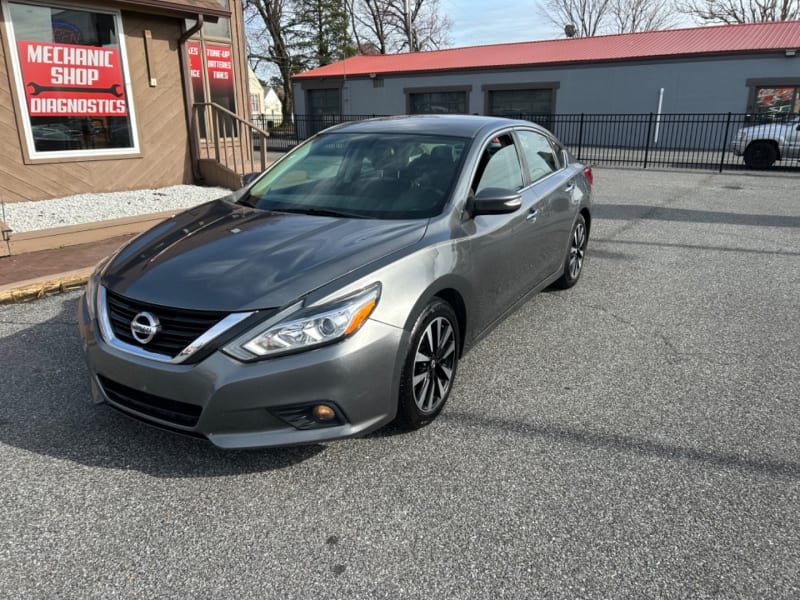 Nissan Altima 2018 price $9,995