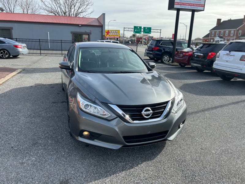 Nissan Altima 2018 price $9,995