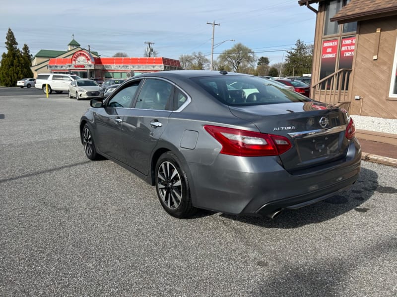 Nissan Altima 2018 price $9,995