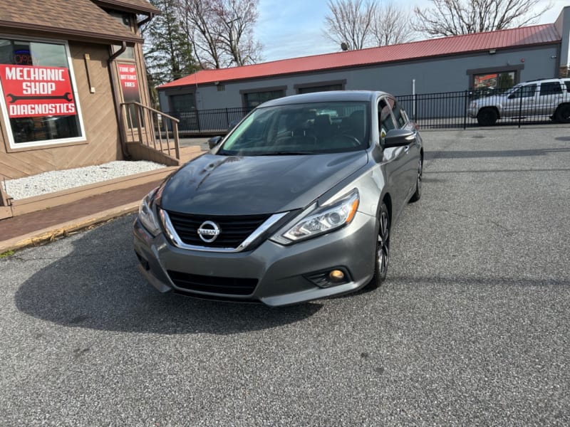 Nissan Altima 2018 price $9,995