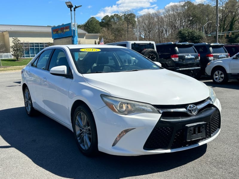 Toyota Camry 2015 price $10,300 Cash