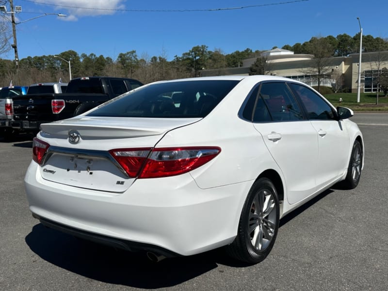 Toyota Camry 2015 price $10,200 Cash