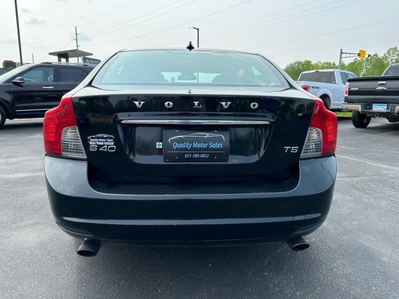 Volvo S40 2011 price $7,999