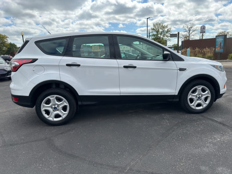 Ford Escape 2018 price $11,999