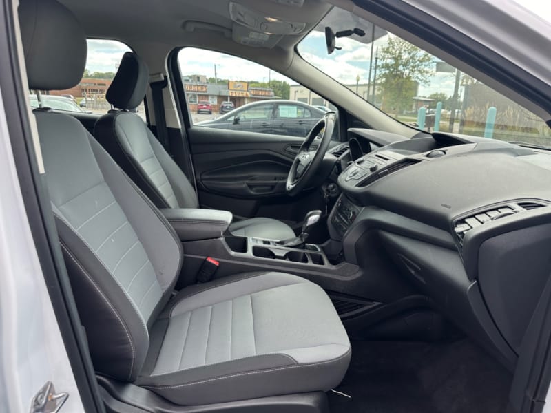 Ford Escape 2018 price $11,999