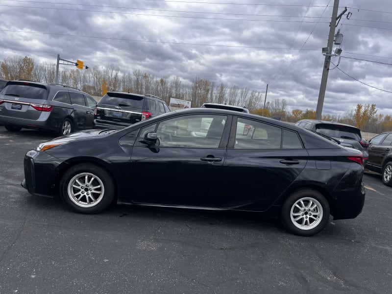 Toyota Prius 2019 price $14,999