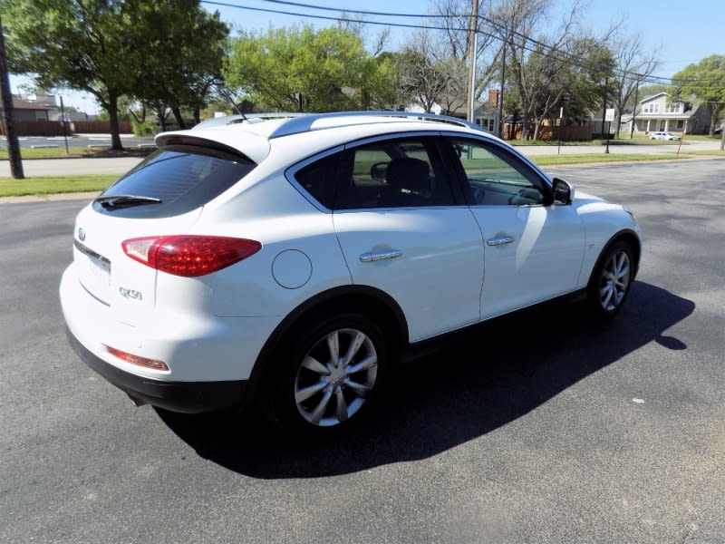 Infiniti QX50 2015 price $12,900