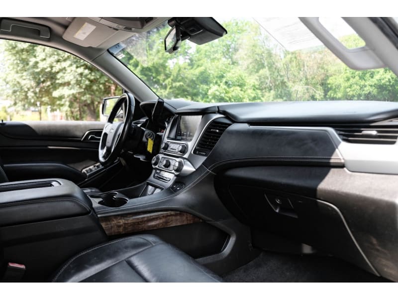 Chevrolet Suburban 2018 price $22,000