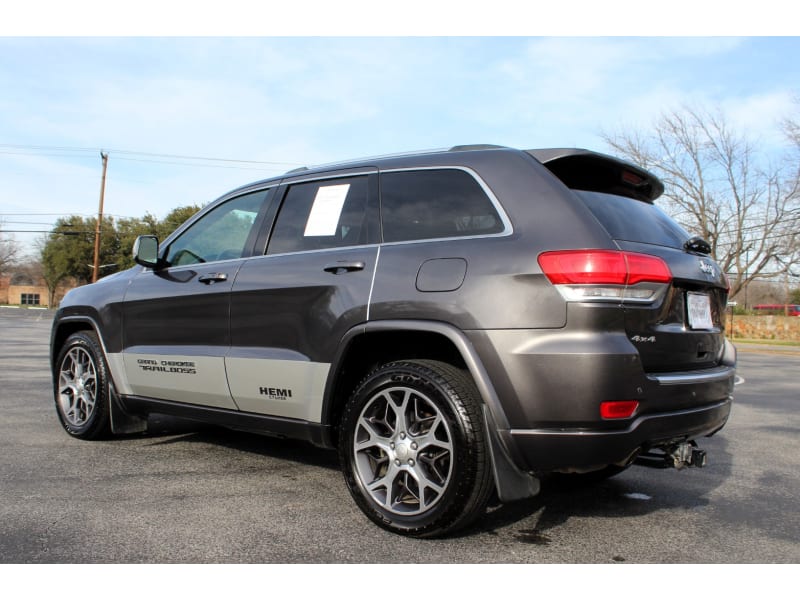 Jeep Grand Cherokee 2018 price $18,247