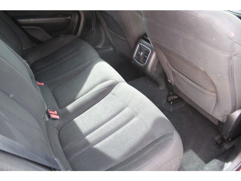 Chrysler 200 2015 price $9,950