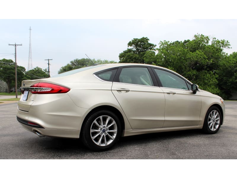 Ford Fusion 2017 price $10,900