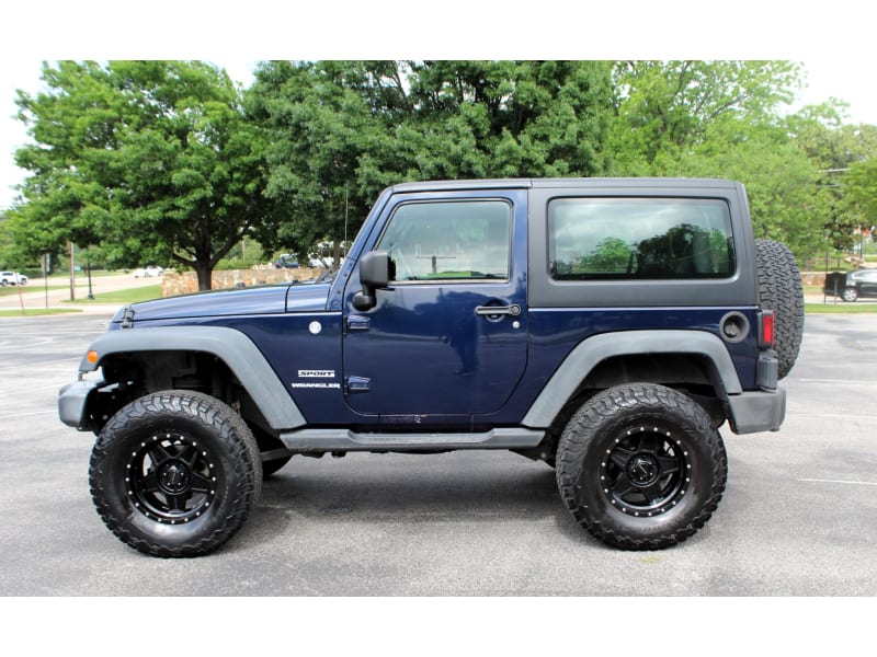 Jeep Wrangler 2013 price $15,700