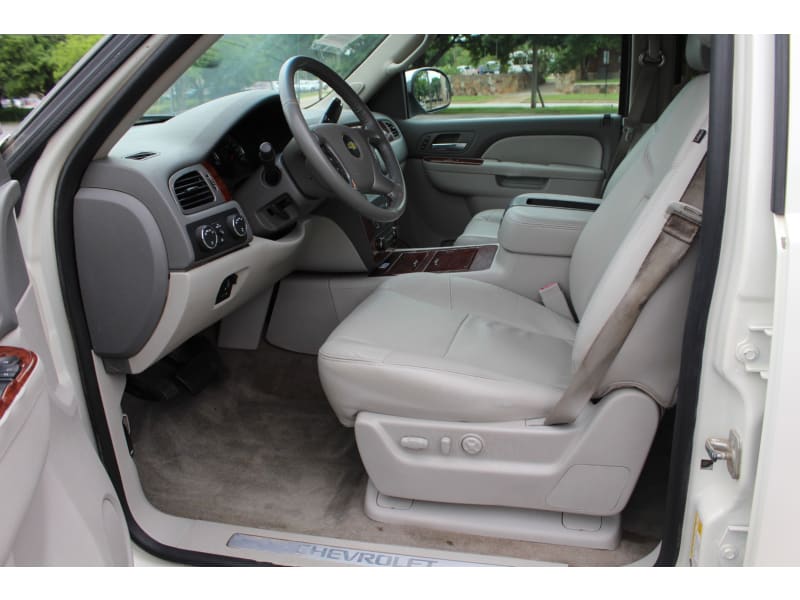 Chevrolet Avalanche 2013 price $21,400