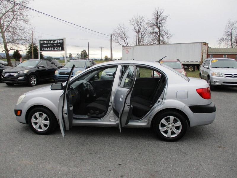 Kia Rio 2006 price $4,995