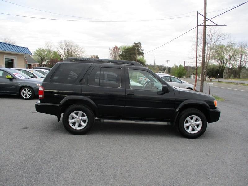 Nissan Pathfinder 2004 price $5,995