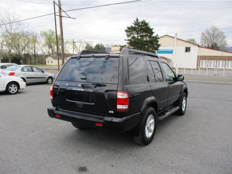 Nissan Pathfinder 2004 price $5,995