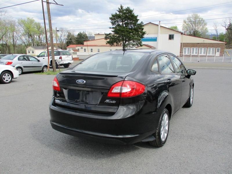 Ford Fiesta 2013 price $5,995