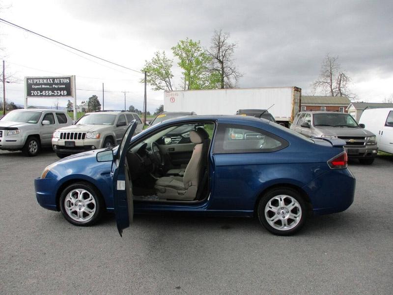 Ford Focus 2009 price $7,495