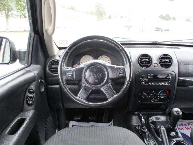 Jeep Liberty 2004 price $6,995