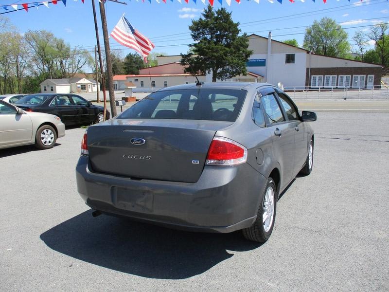 Ford Focus 2010 price $5,995