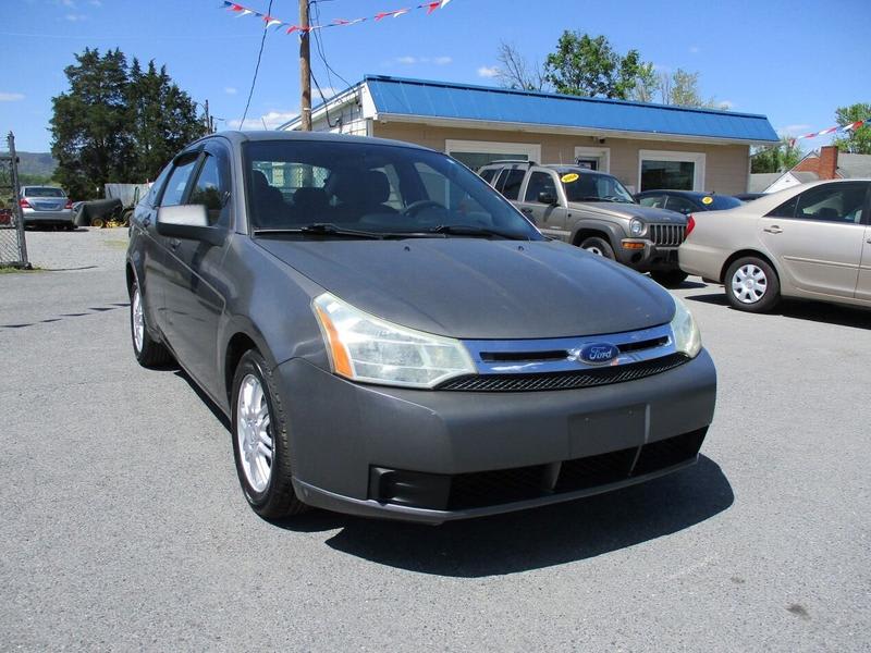 Ford Focus 2010 price $5,995