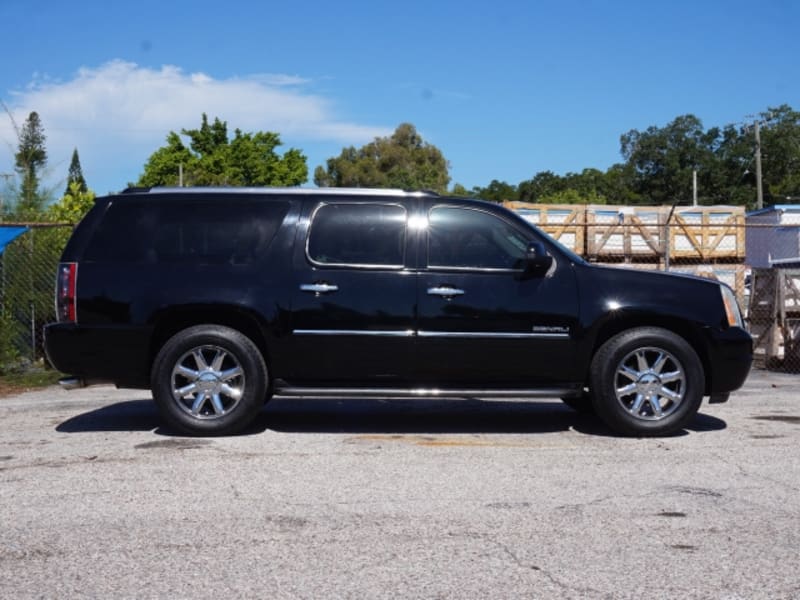 GMC Yukon XL 2012 price $12,500