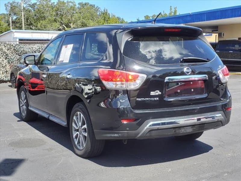 Nissan Pathfinder 2013 price $13,995